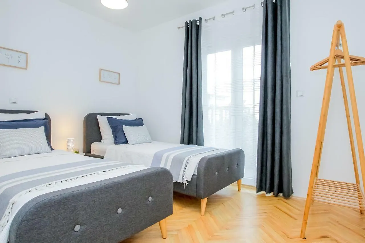 Apartment Lolly Zadar